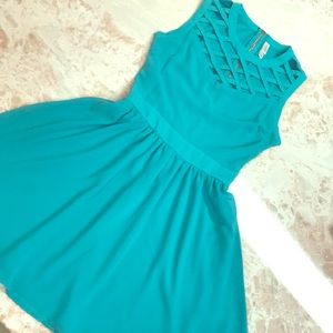 CLOSET CLEAROUT ⚡️ Cage Accent Dress